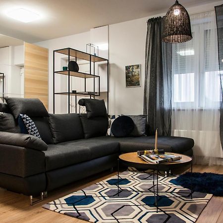Danubio****2 Bedrooms-Be In The Center Of It All! Budapest Kültér fotó